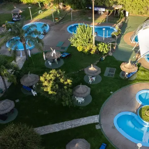 Piscina termal al aire libre